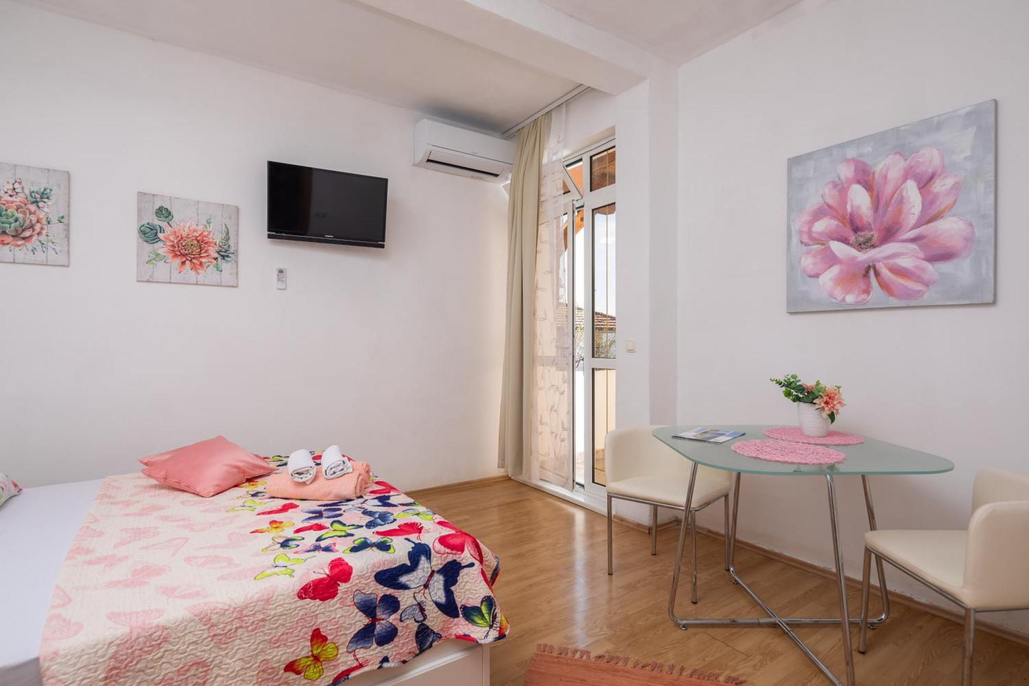Sky Way Apartments دوغي رات المظهر الخارجي الصورة