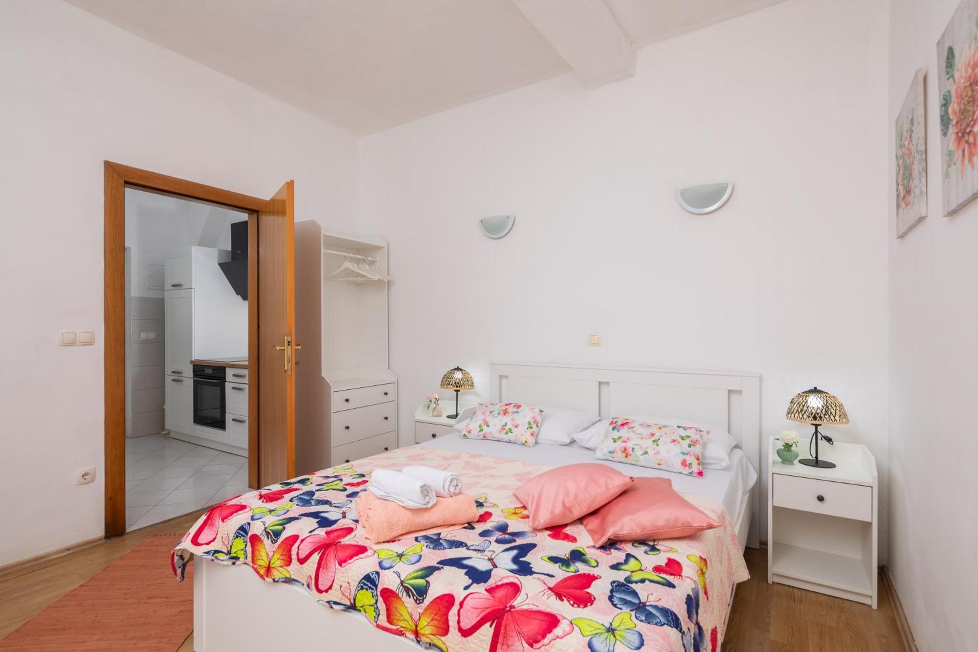 Sky Way Apartments دوغي رات المظهر الخارجي الصورة